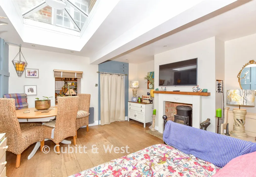Dining Room - Tarrant Street, Arundel, West Sussex - Wards of Kent