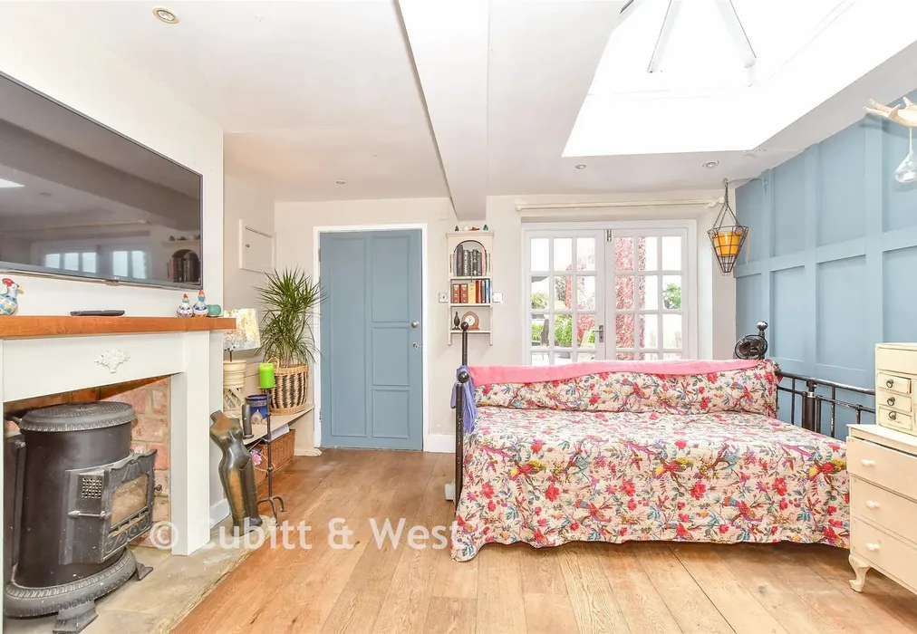 Dining Room - Tarrant Street, Arundel, West Sussex - Wards of Kent