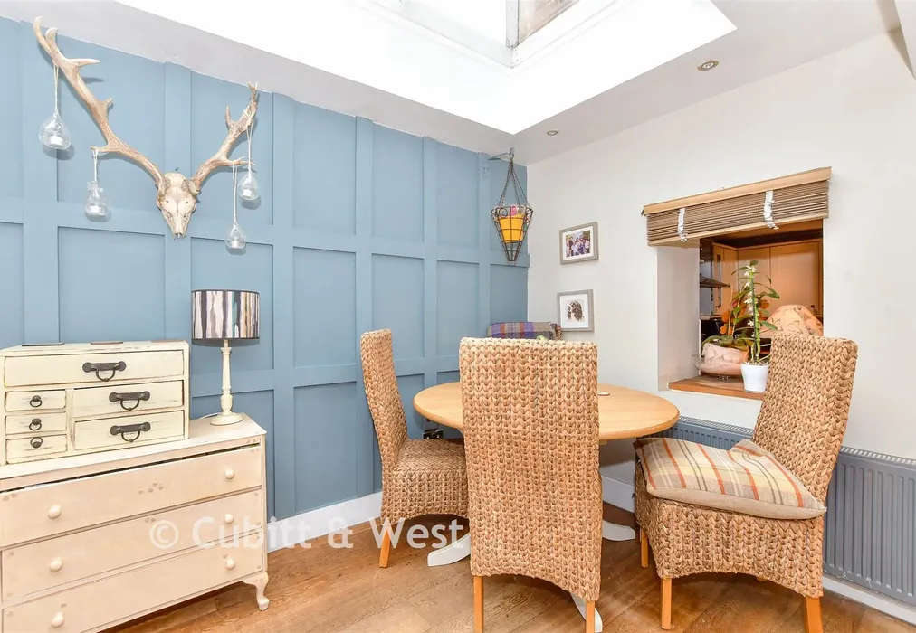 Dining Room - Tarrant Street, Arundel, West Sussex - Wards of Kent