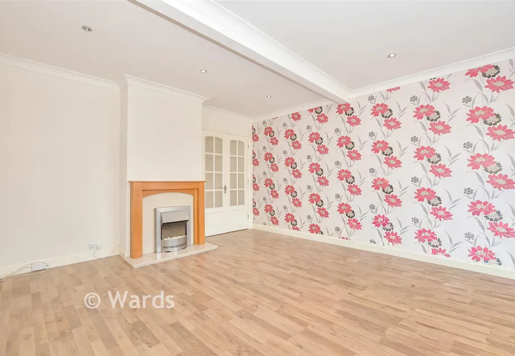 Lounge - Kent Avenue, Maidstone, Kent - Wards of Kent