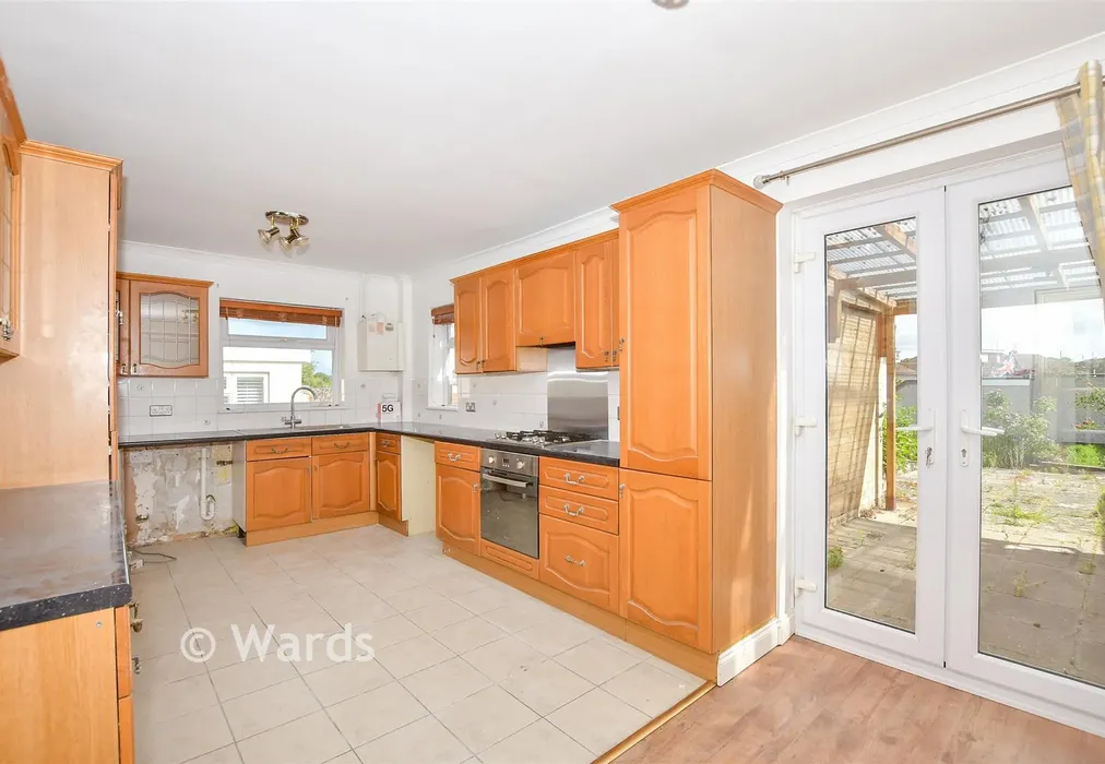 Kitchen/Diner - Kent Avenue, Maidstone, Kent - Wards of Kent