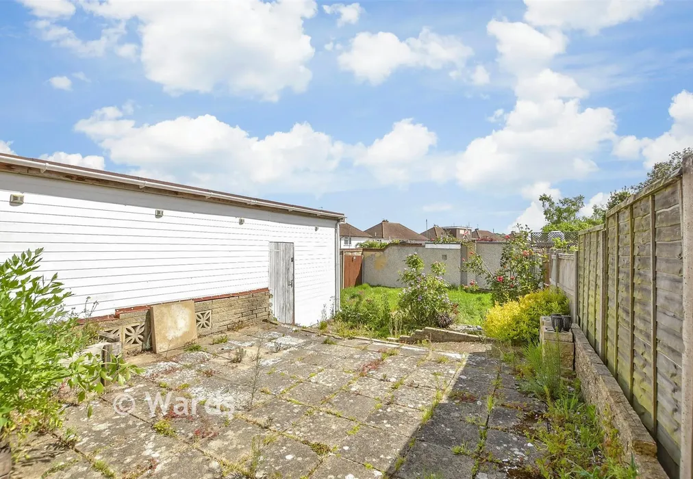 Rear Garden - Kent Avenue, Maidstone, Kent - Wards of Kent