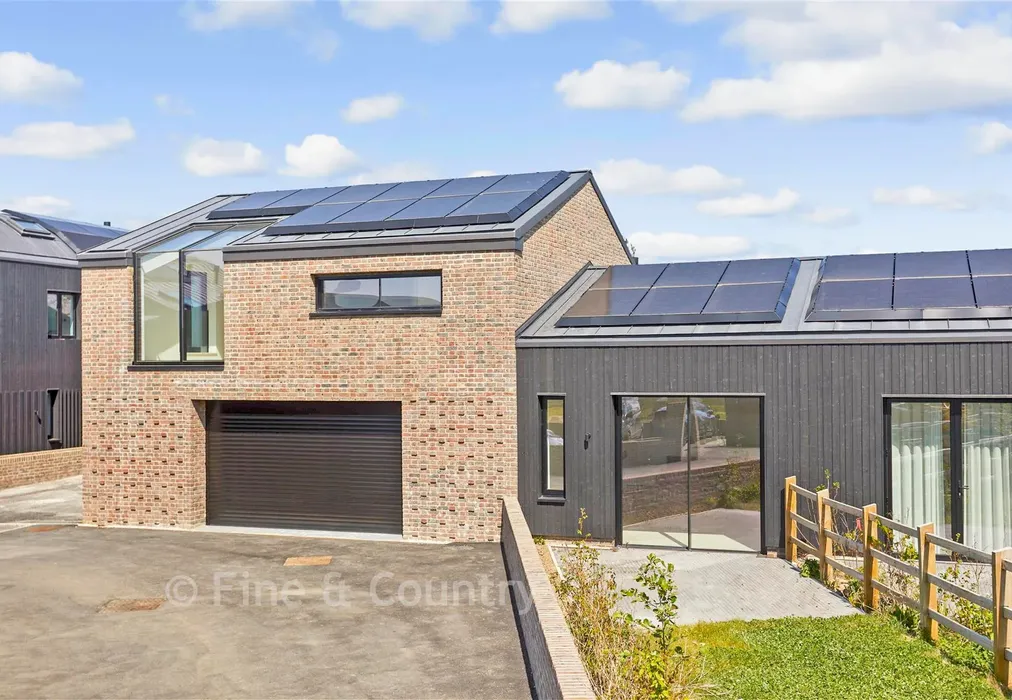 External - Hartdene Barns, Hartfield Road, Cowden, Kent - Wards of Kent