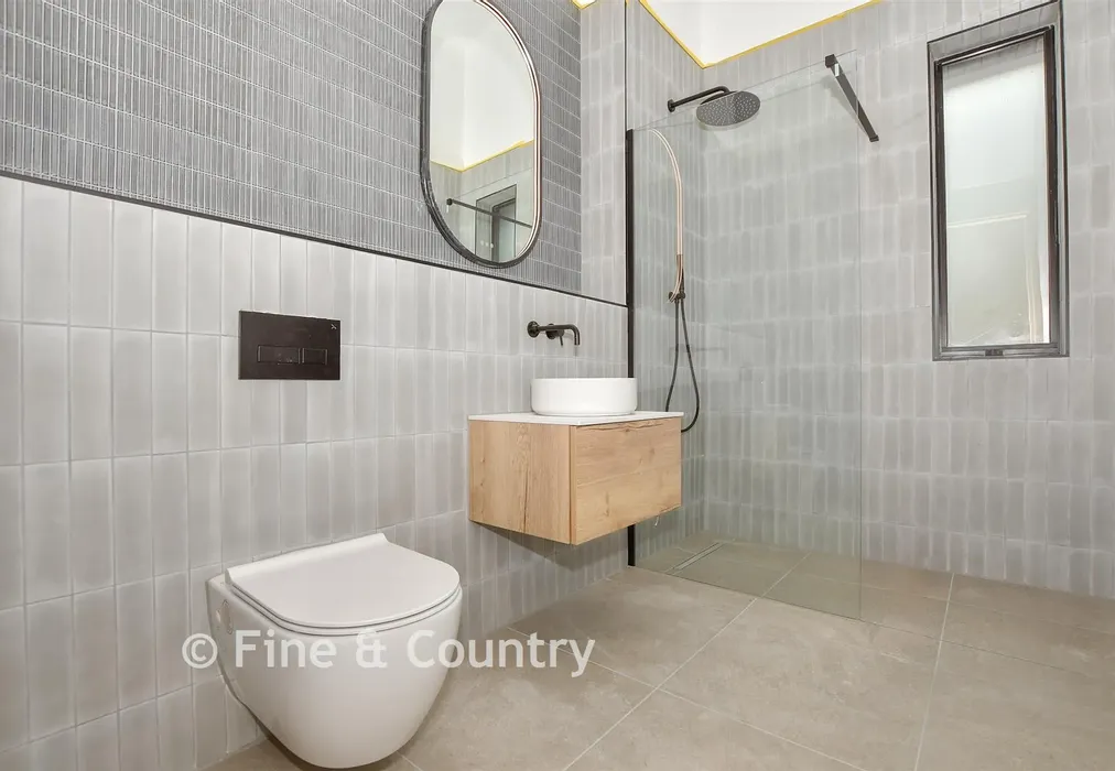 En-Suite Shower Room - Hartdene Barns, Hartfield Road, Cowden, Kent - Wards of Kent