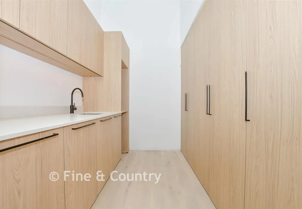 Utility Room - Hartdene Barns, Hartfield Road, Cowden, Kent - Wards of Kent