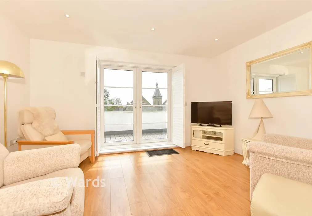 Lounge/Diner/ Kitchen - Chapel Street, Hythe, Kent - Wards of Kent