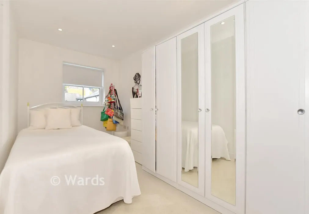 Bedroom 2 - Chapel Street, Hythe, Kent - Wards of Kent