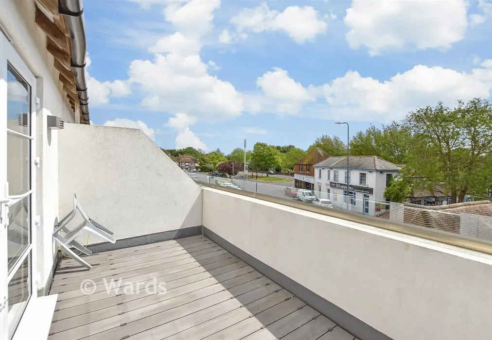 Balcony / Terrace - Chapel Street, Hythe, Kent - Wards of Kent