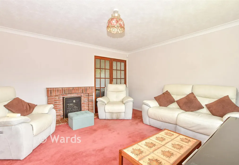 Lounge - Hollow Lane, Snodland, Kent - Wards of Kent