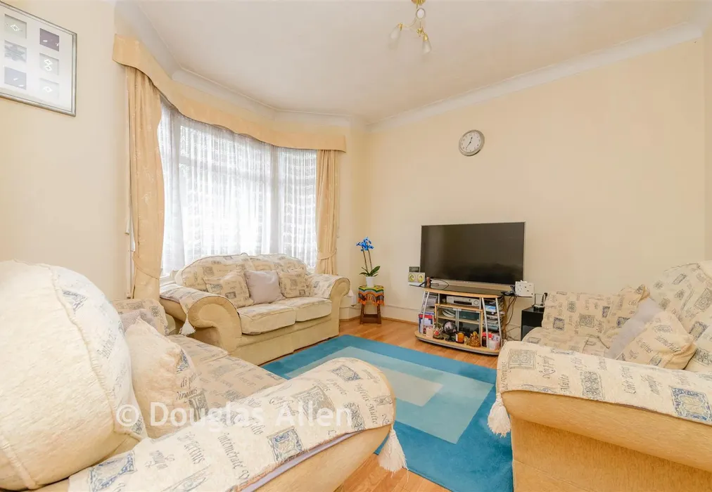 Lounge - Michigan Avenue, London - Wards of Kent