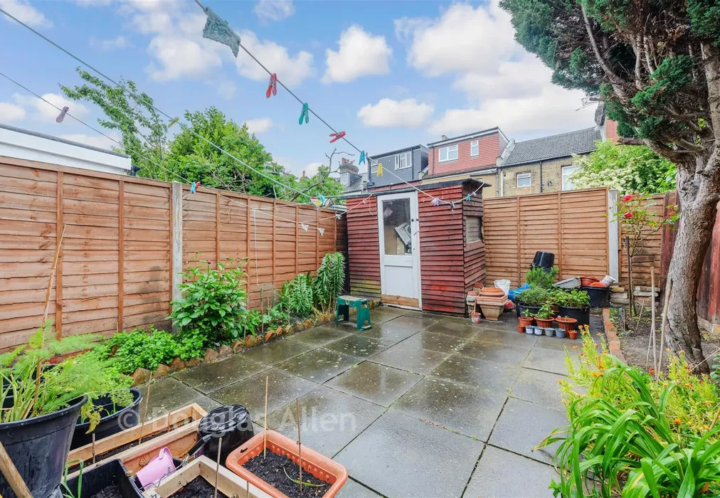 Rear Garden - Michigan Avenue, London - Wards of Kent
