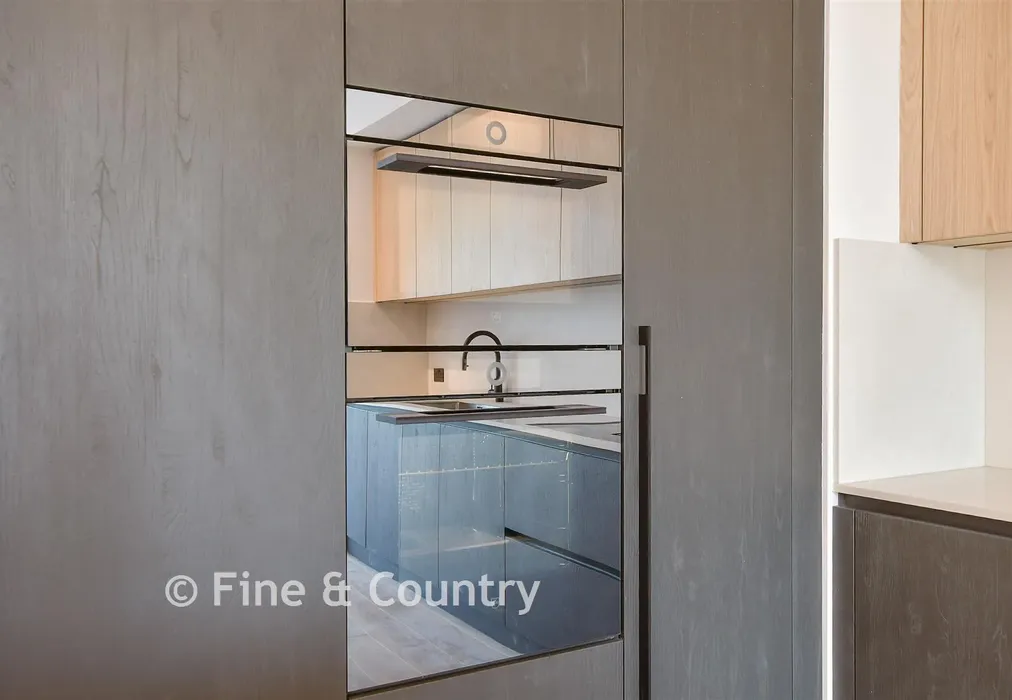 Internal Lifestyle Photograph - Hartdene Barns, Hartfield Road, Cowden, Kent - Wards of Kent