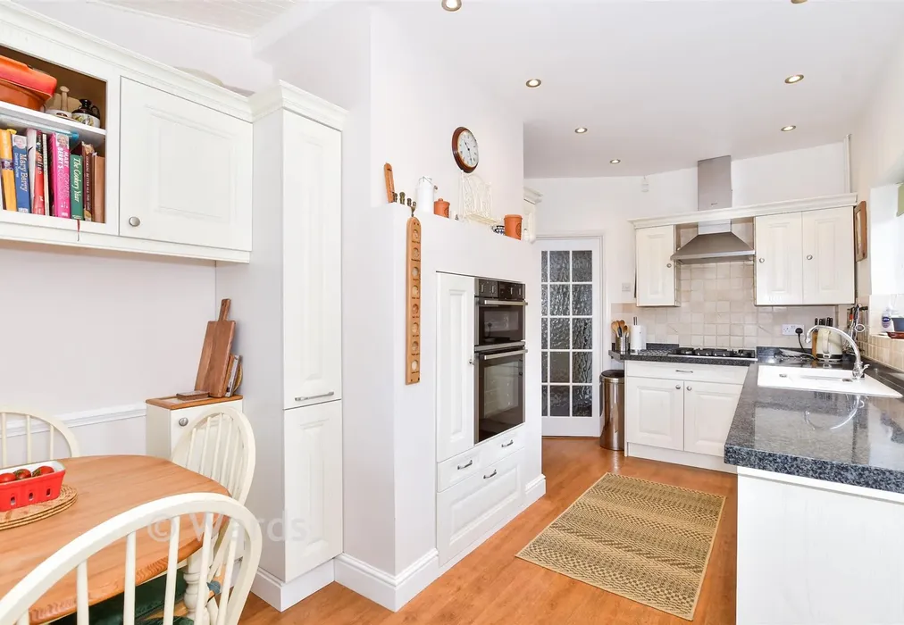Kitchen - The Street, Bearsted, Maidstone, Kent - Wards of Kent