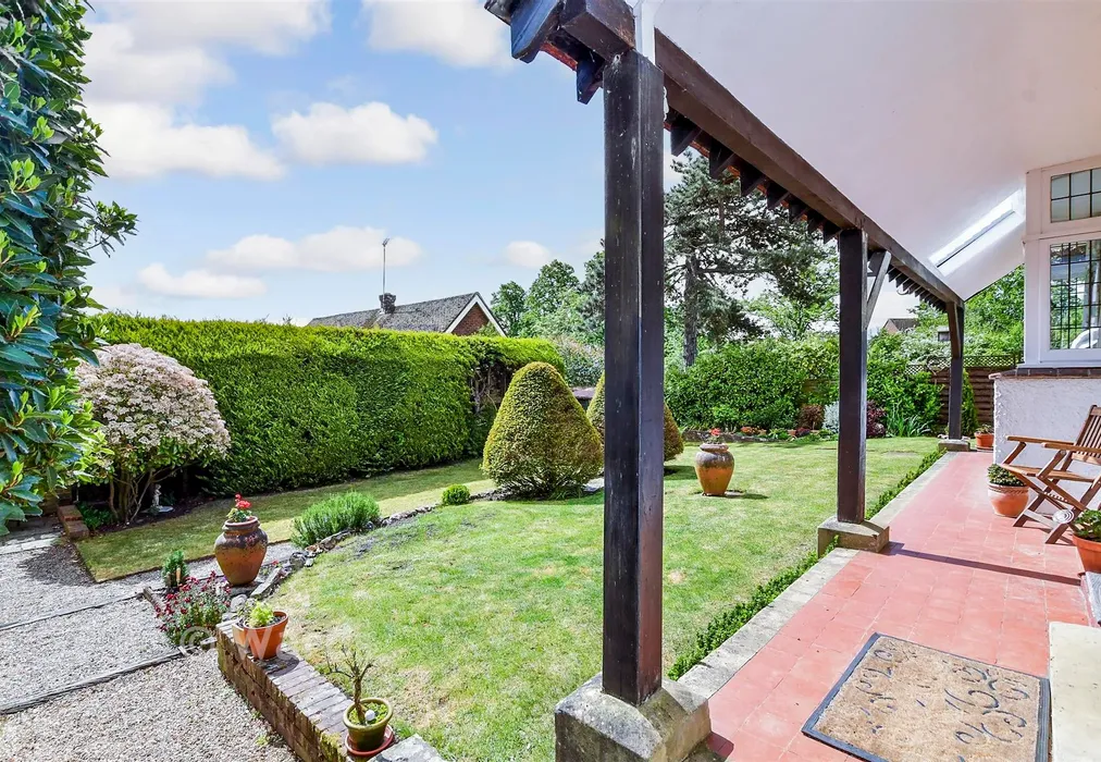 Rear Garden - The Street, Bearsted, Maidstone, Kent - Wards of Kent