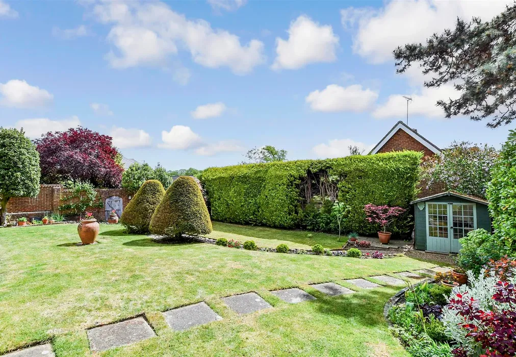 Rear Garden - The Street, Bearsted, Maidstone, Kent - Wards of Kent