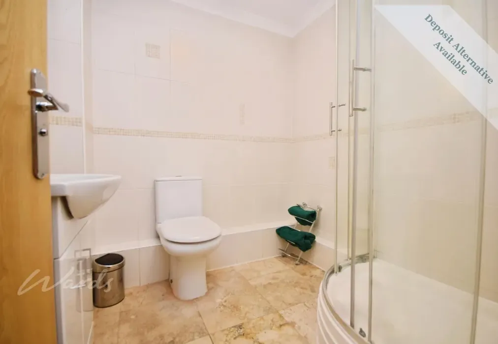 Bathroom - Newmans Close Hythe CT21 - Wards of Kent