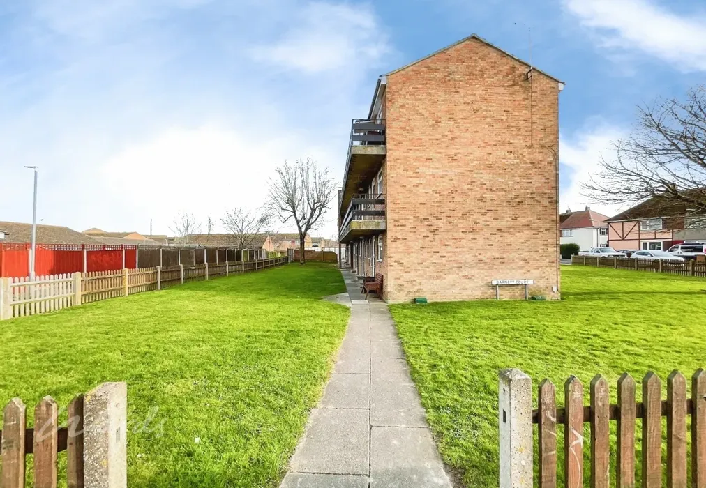 Barnet main side use - Melbourne Avenue Ramsgate CT12 - Wards of Kent