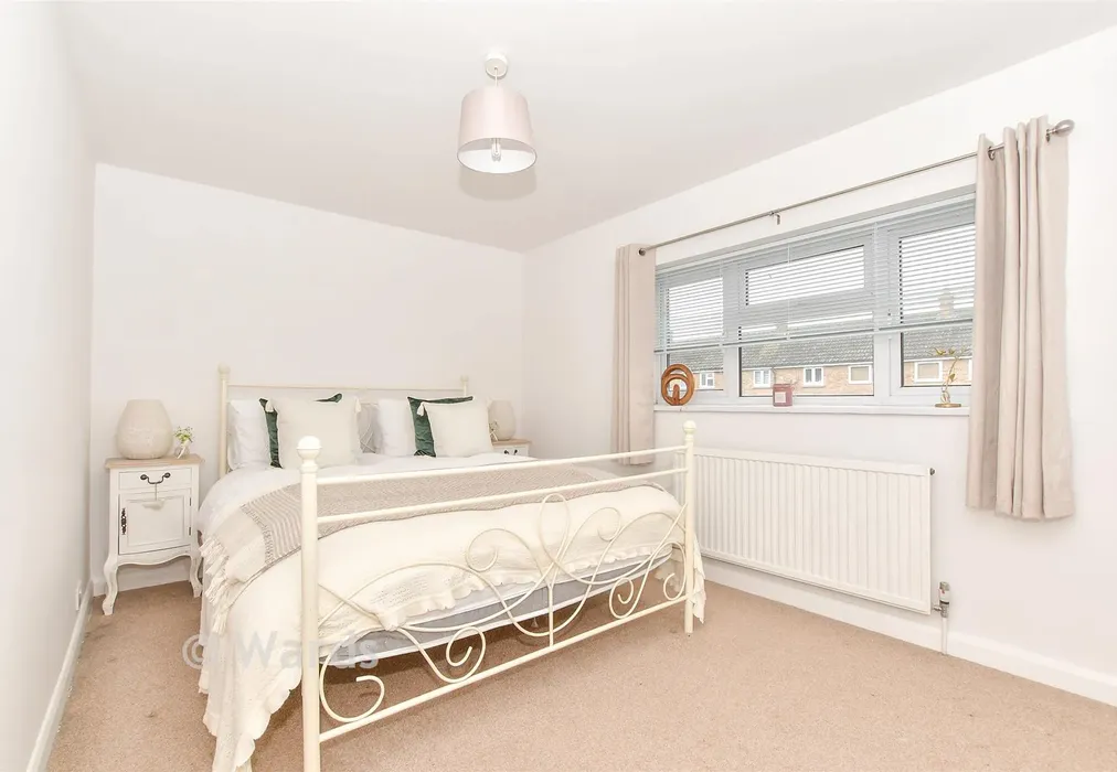 Bedroom 1 - Sparkes Wood Avenue, Rolvenden, Cranbrook, Kent - Wards of Kent