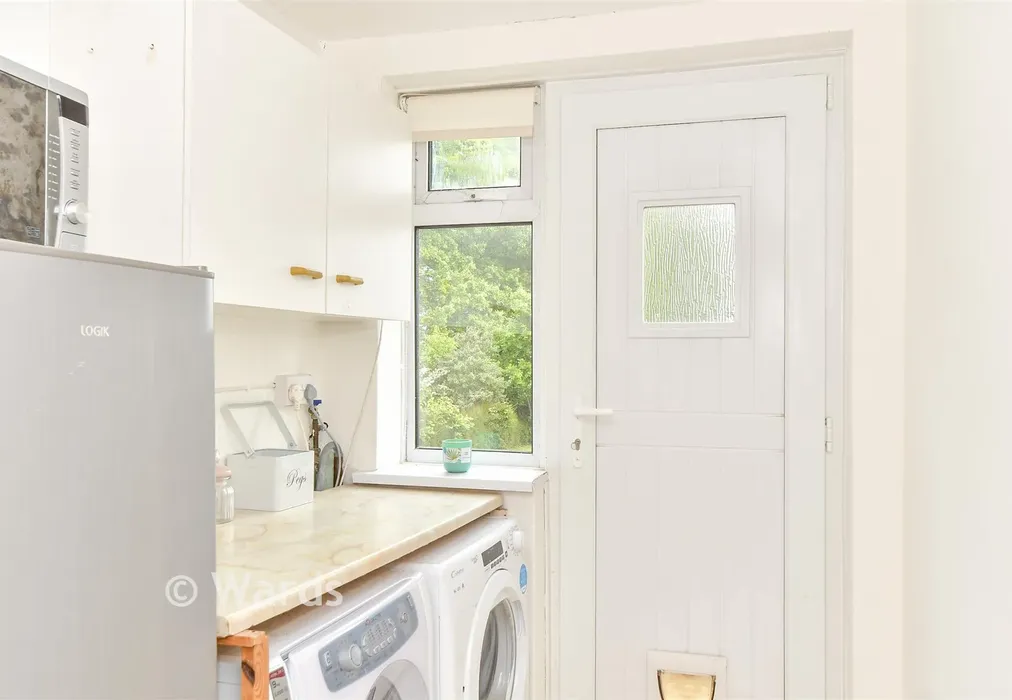 Internal Lifestyle Photograph - Sparkes Wood Avenue, Rolvenden, Cranbrook, Kent - Wards of Kent
