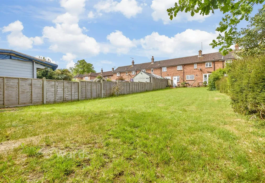 Rear Garden - Sparkes Wood Avenue, Rolvenden, Cranbrook, Kent - Wards of Kent