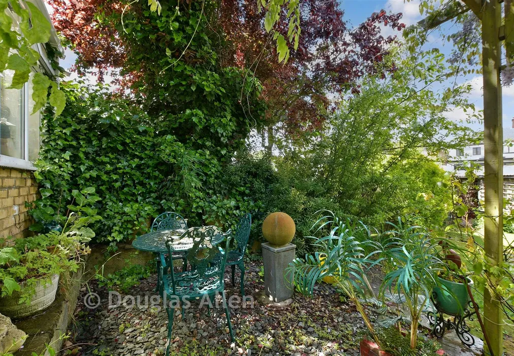 Patio / Decking - Chigwell Road, Woodford Green, Essex - Wards of Kent