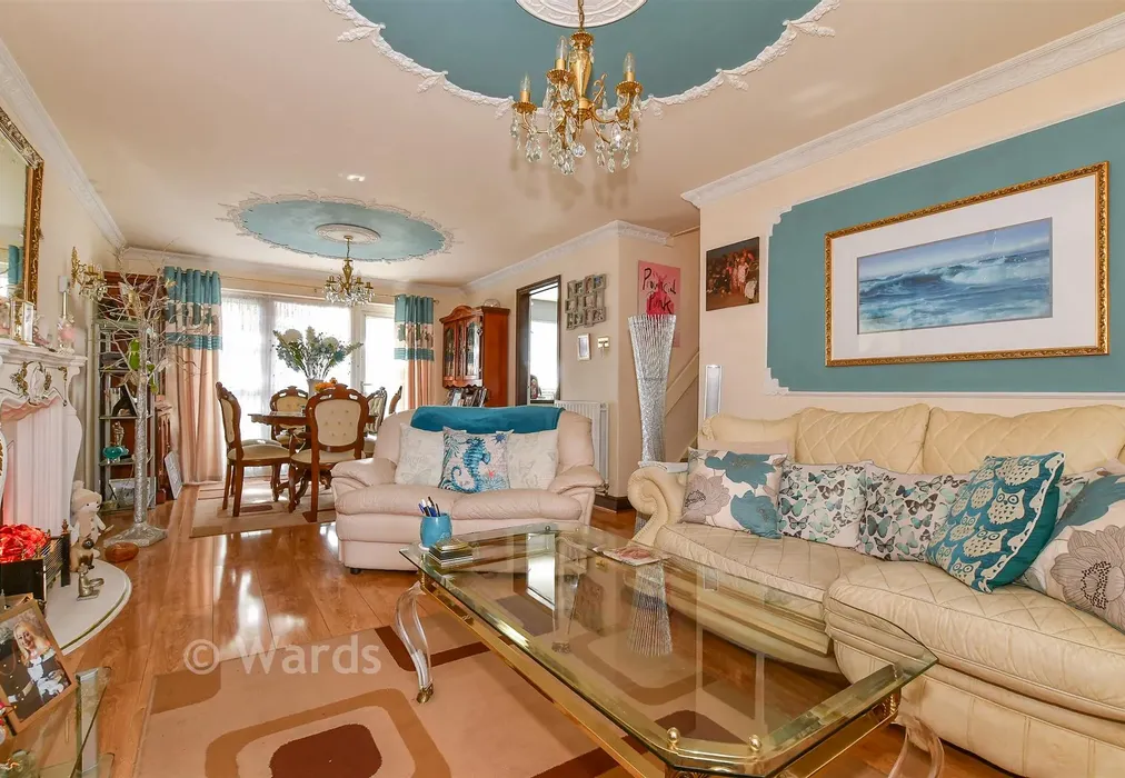 Lounge/Diner - Cowley Rise, Margate, Kent - Wards of Kent