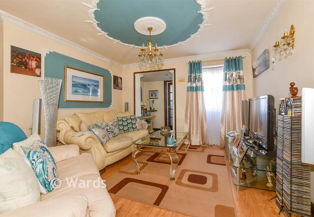 Lounge/Diner - Cowley Rise, Margate, Kent - Wards of Kent