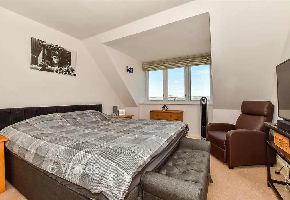 Bedroom - The Avenue, Tunbridge Wells, Kent - Wards of Kent