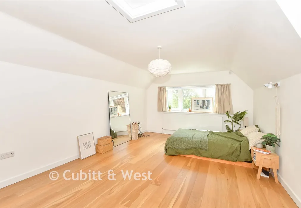 Bedroom 1 - Ranscombe Lane, Glynde, East Sussex - Wards of Kent