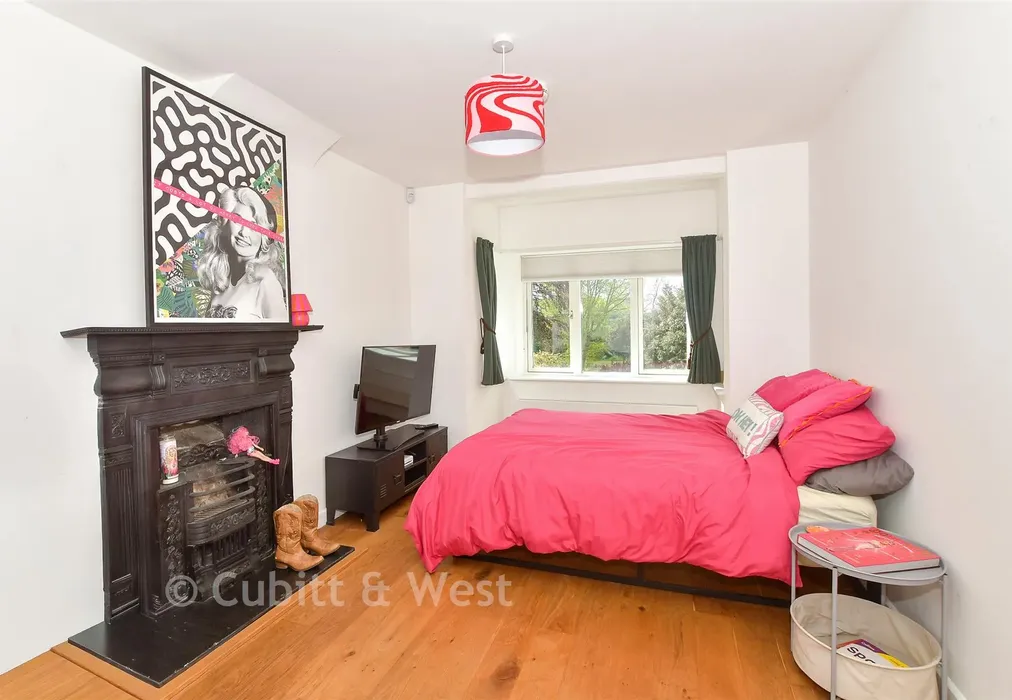 Study/ Bedroom 4 - Ranscombe Lane, Glynde, East Sussex - Wards of Kent