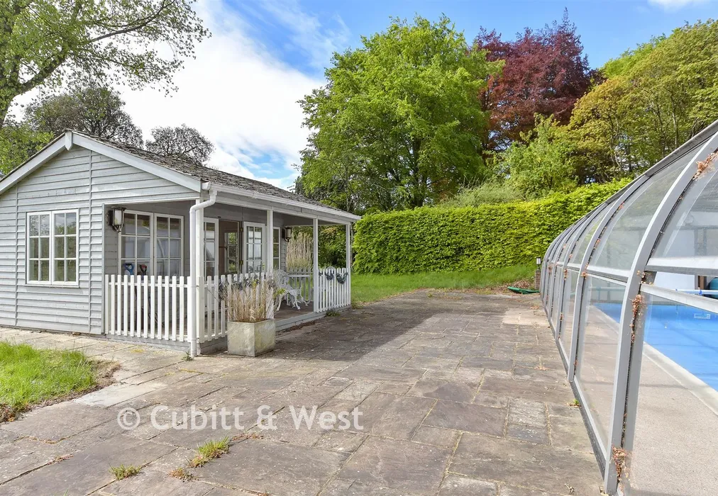 Swimming Pool - Ranscombe Lane, Glynde, East Sussex - Wards of Kent