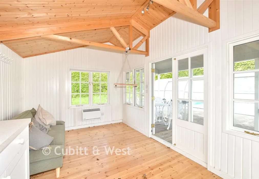 Pool House - Ranscombe Lane, Glynde, East Sussex - Wards of Kent