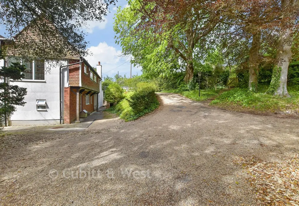 Driveway/Parking - Ranscombe Lane, Glynde, East Sussex - Wards of Kent