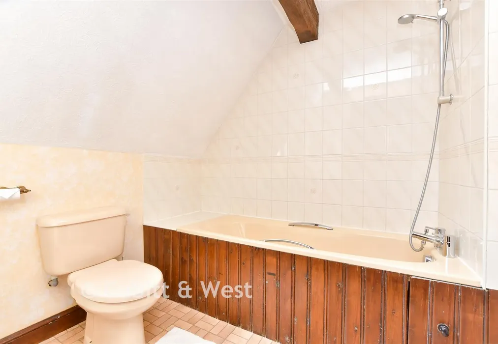Bathroom - Sycamore Close, Fetcham, Surrey - Wards of Kent
