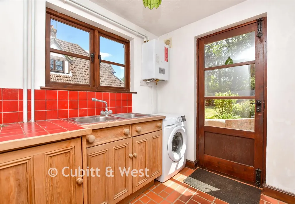 Utility Room - Sycamore Close, Fetcham, Surrey - Wards of Kent