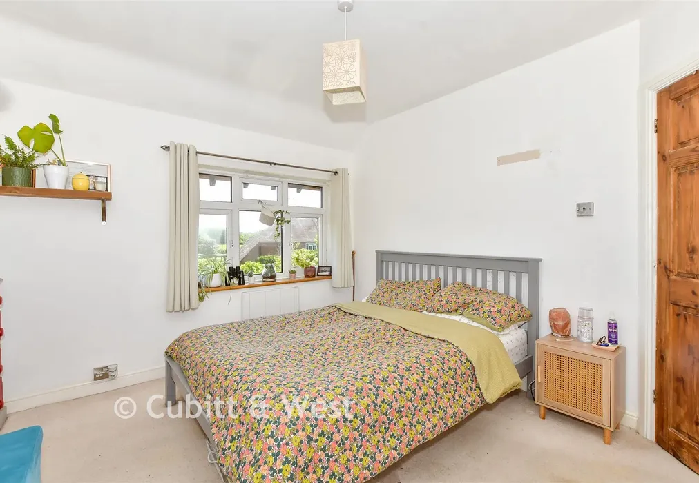 Bedroom 1 - Council Cottages, Warningcamp, West Sussex - Wards of Kent