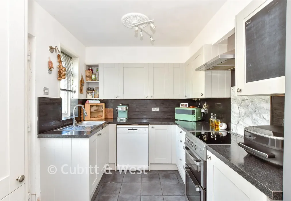 Kitchen/Diner - Council Cottages, Warningcamp, West Sussex - Wards of Kent