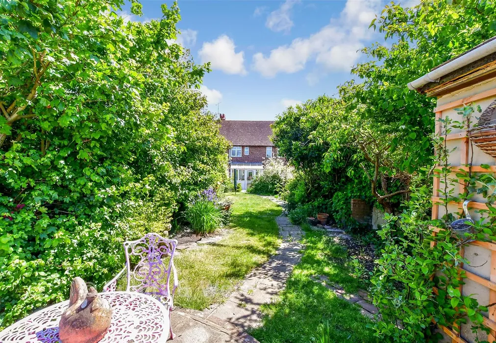 Rear Garden - Council Cottages, Warningcamp, West Sussex - Wards of Kent