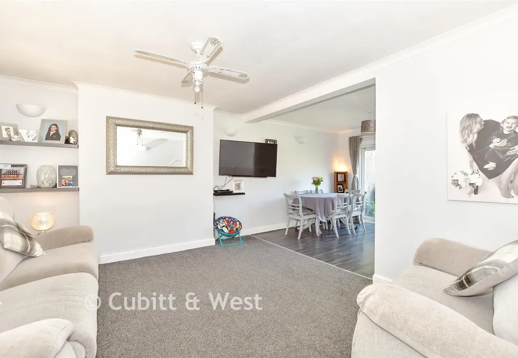 Lounge - Albretia Avenue, Cowplain, Waterlooville, Hampshire - Wards of Kent