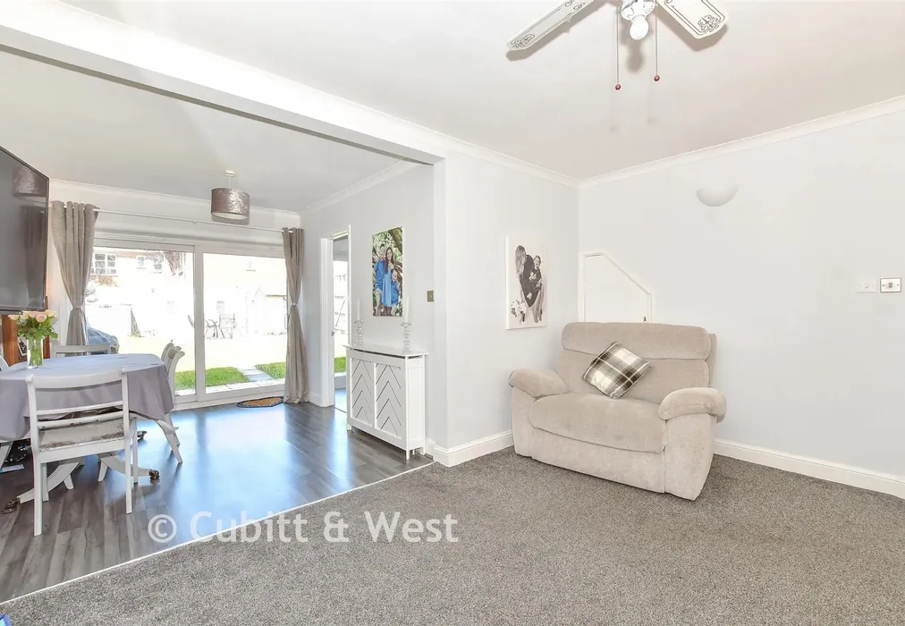 Lounge - Albretia Avenue, Cowplain, Waterlooville, Hampshire - Wards of Kent