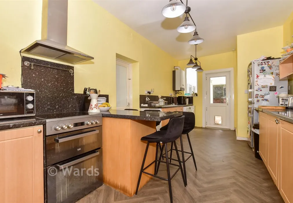 Kitchen - Bournemouth Drive, Herne Bay - Wards of Kent