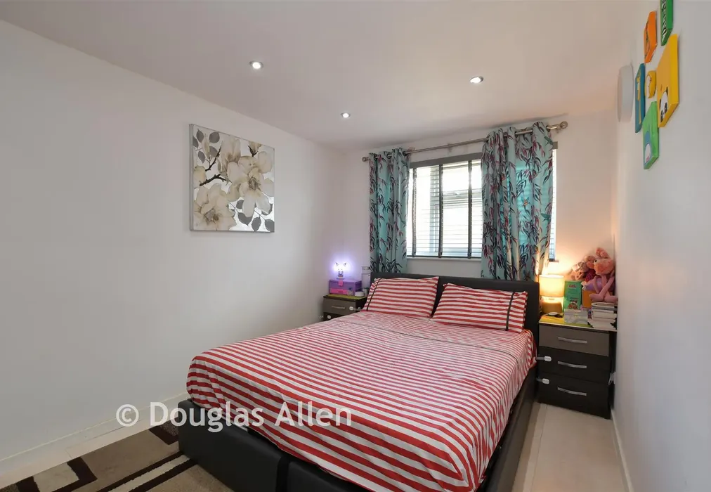 Bedroom 2 - Pershore Close, Ilford, Essex - Wards of Kent