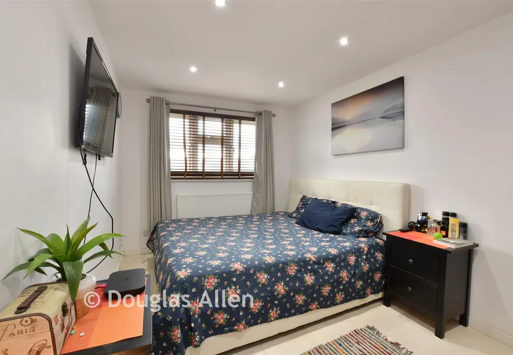 Bedroom 1 - Pershore Close, Ilford, Essex - Wards of Kent