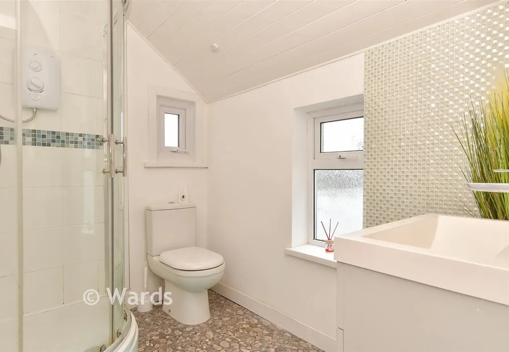 Shower Room - Gordon Road, Strood, Rochester, Kent - Wards of Kent