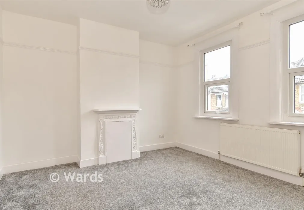 Bedroom 1 - Gordon Road, Strood, Rochester, Kent - Wards of Kent