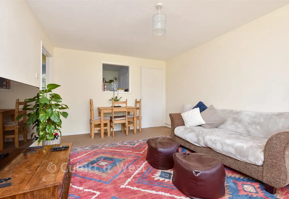 Lounge - Levett Road, Leatherhead, Surrey - Wards of Kent