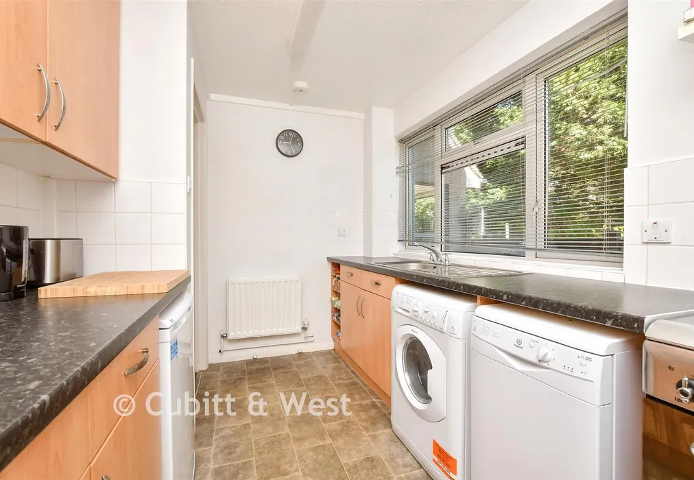Kitchen - Levett Road, Leatherhead, Surrey - Wards of Kent