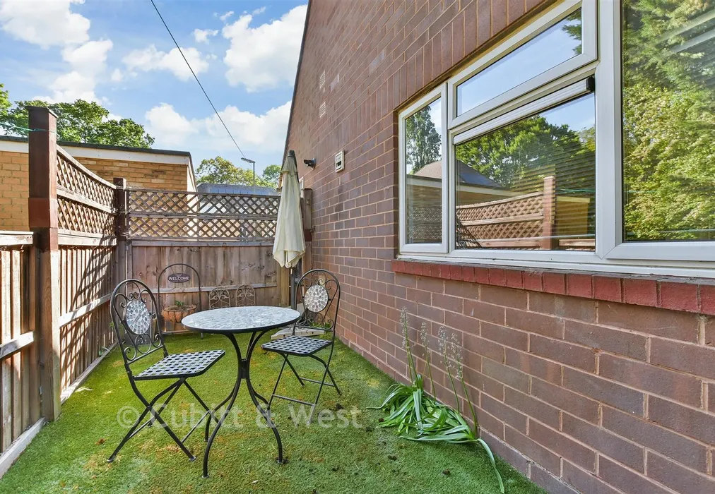 Rear Garden - Levett Road, Leatherhead, Surrey - Wards of Kent