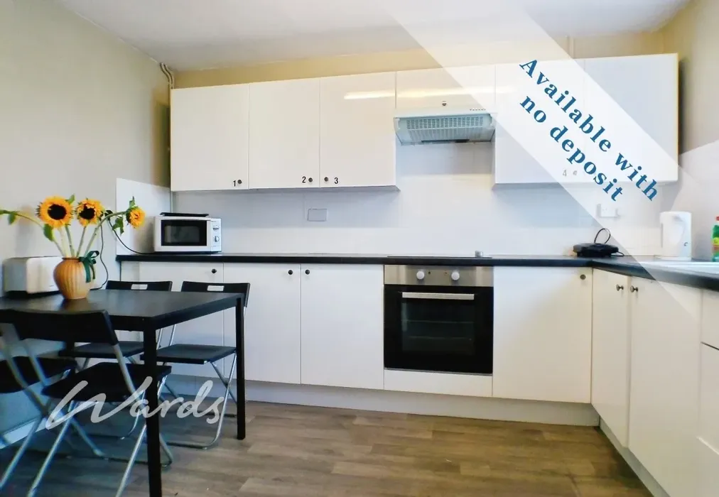 Kitchen - Ancress Close Canterbury CT2 - Wards of Kent