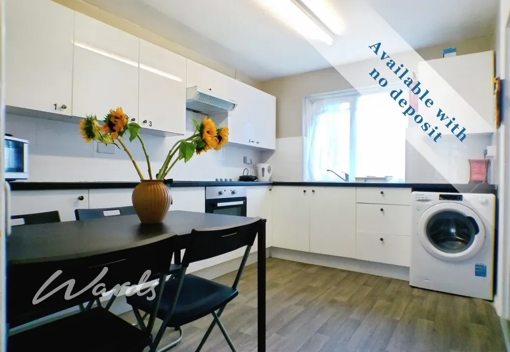 Kitchen 2 - Ancress Close Canterbury CT2 - Wards of Kent